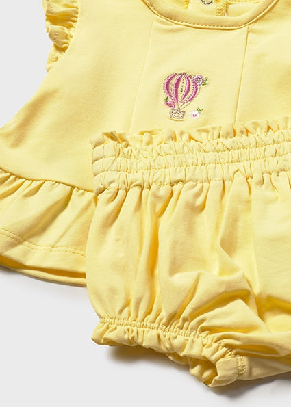 Completo pantaloncino e maglietta neonata Mayoral