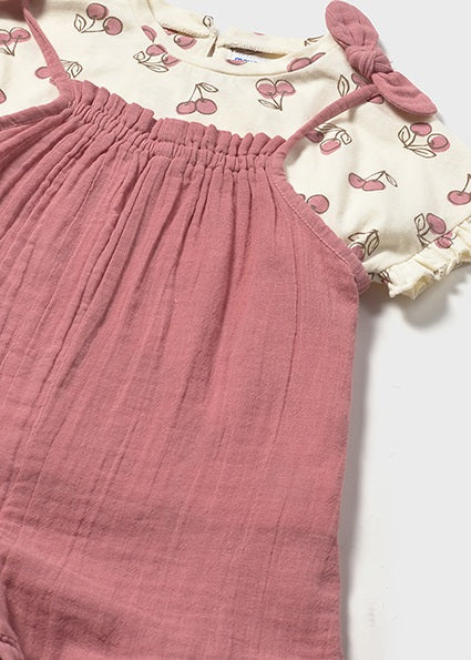 Completo neonata con salopette rosa e t-shirt ciliegie Mayoral
