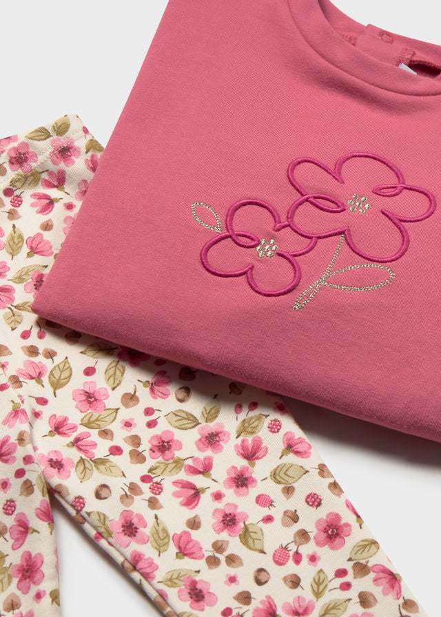Dettaglio felpa rosa ricamata e leggings floreali Mayoral neonata