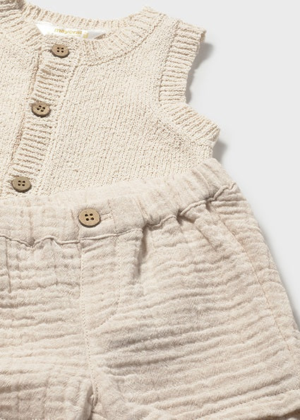 Completo pantaloncino, gilet e maglietta neonato Mayoral
