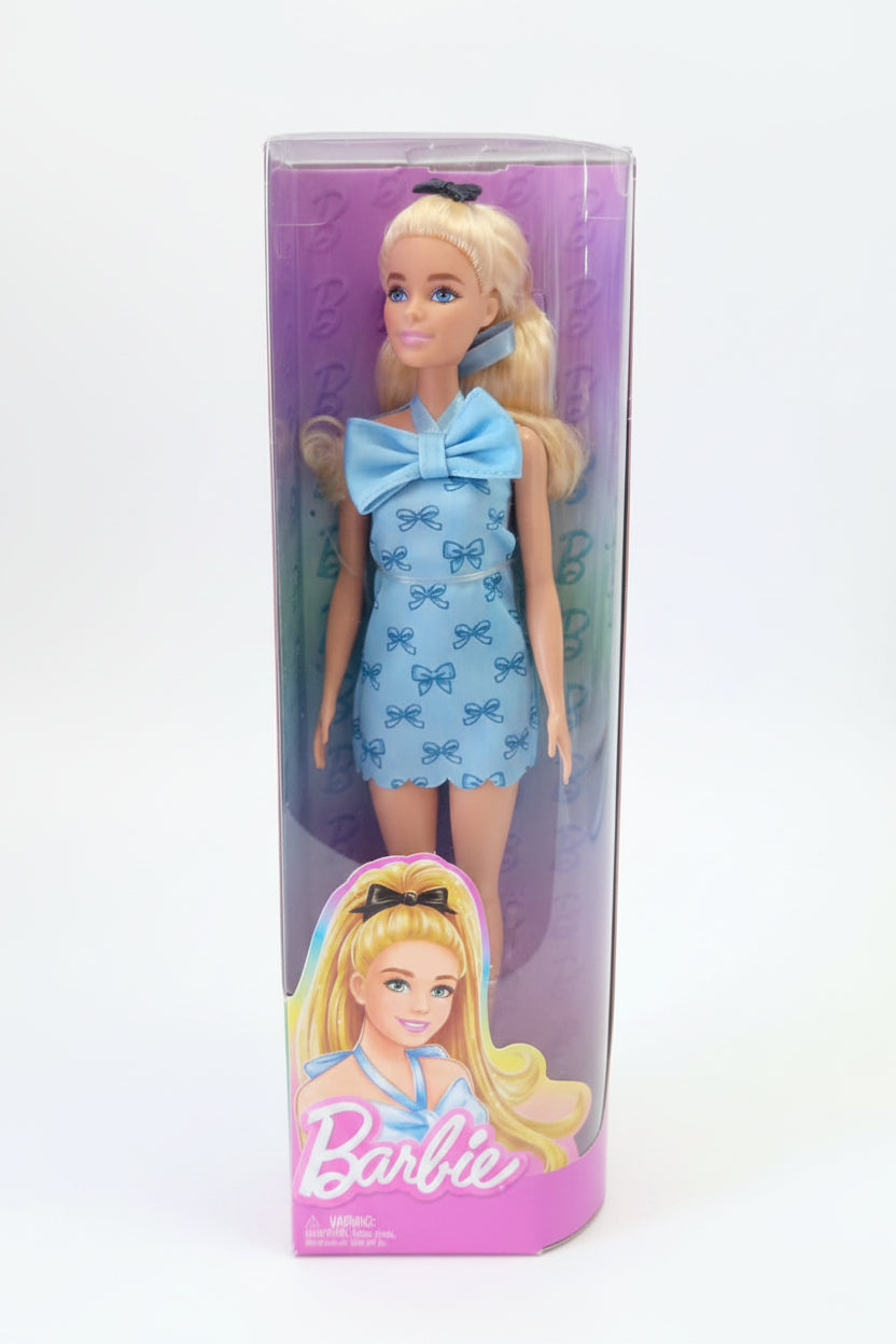 Barbie Fashion Dolls Assortite Mattel, bambole alla moda con diversi look e abiti colorati, modello scelto casualmente in base alla disponibilità.