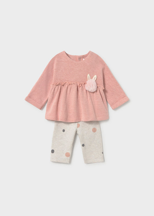 Completo neonata Mayoral con felpa rosa cipria con coniglietto e leggings écru a pois