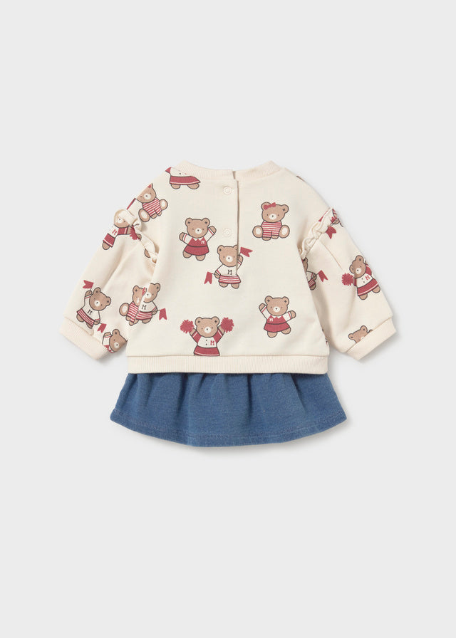 Dettaglio felpa bambina Mayoral con fantasia di orsetti cheerleader e gonna blu