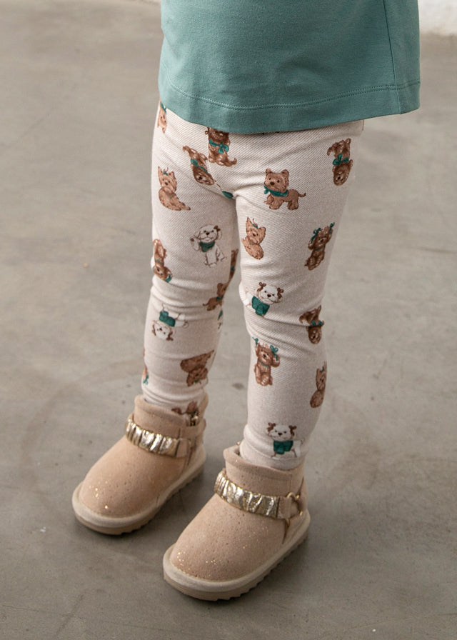 Dettaglio leggings neonata Mayoral écru con fantasia di orsetti e cagnolini