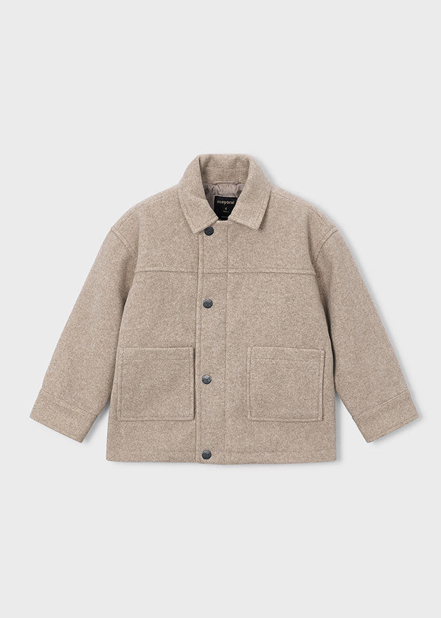 Giacca bambino Mayoral beige tortora vista frontale con bottoni e tasche