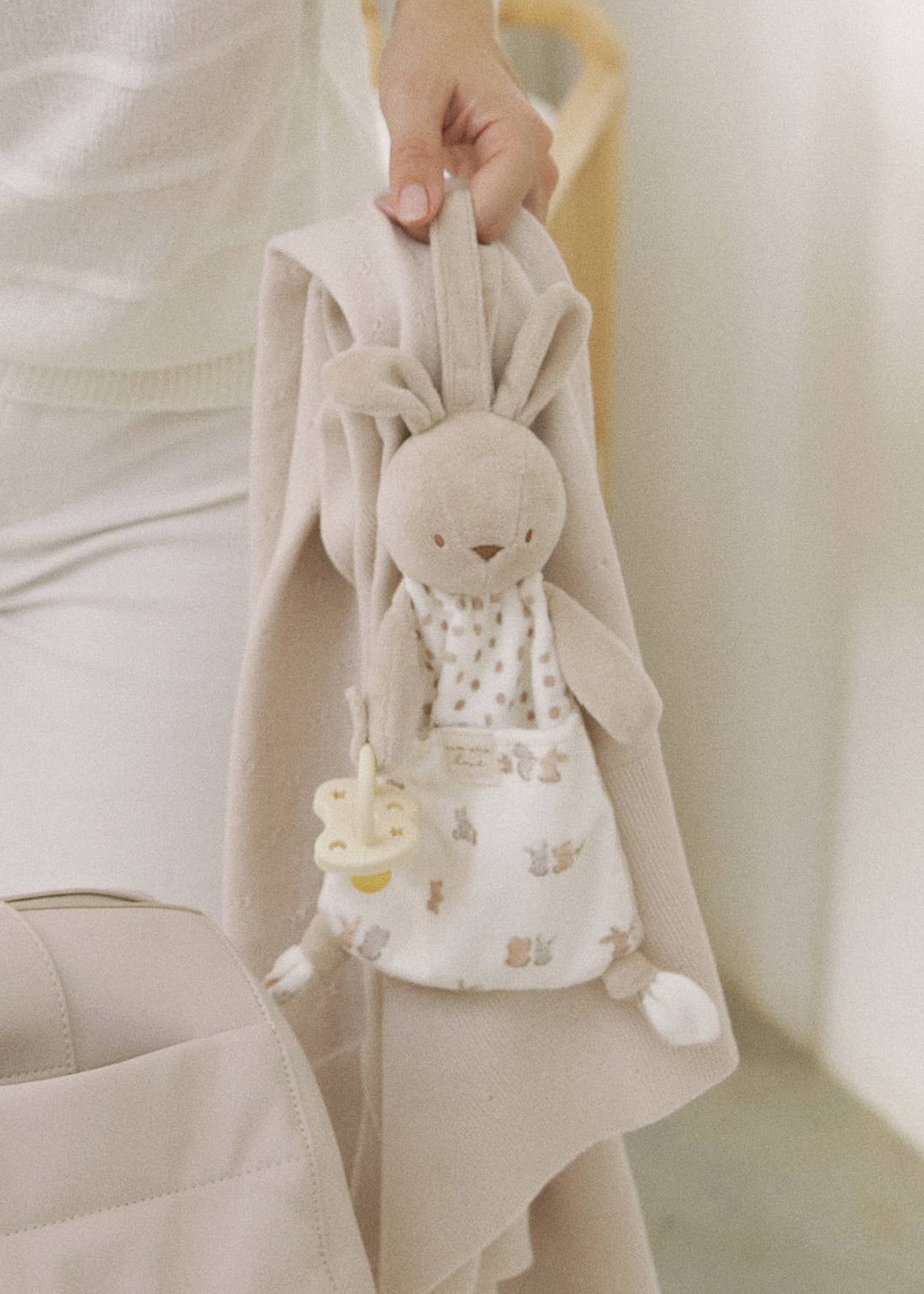 Peluche con portaciuccio neonato Mayoral