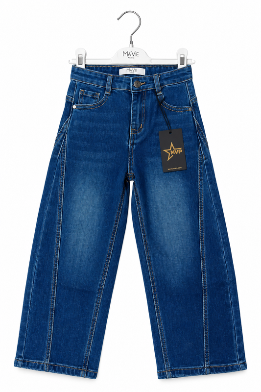 Jeans Mavie Paris da ragazza blu denim wide leg, vista frontale con bottone, zip e tasche.
