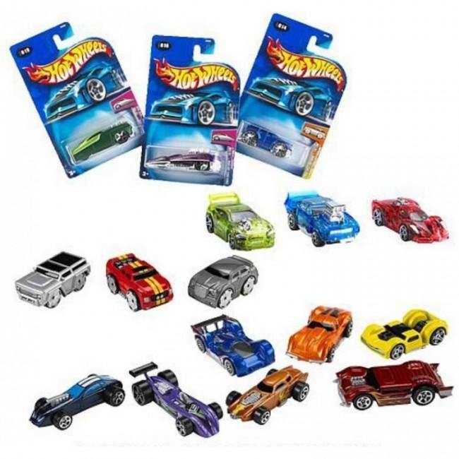 Mattel Hot Wheels Cars 5785, macchinina in metallo scala 1:64 con modello assortito. Le immagini mostrano alcuni dei veicoli disponibili, spediti in base alla disponibilità.