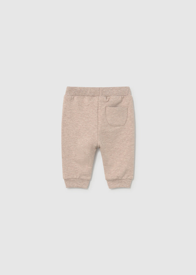 Pantalone neonato beige Mayoral con vita elasticizzata e tasca posteriore