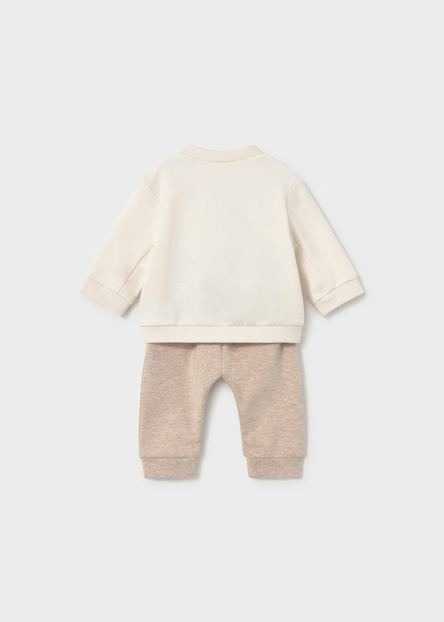 Retro completo neonato Mayoral con felpa écru e pantalone tortora