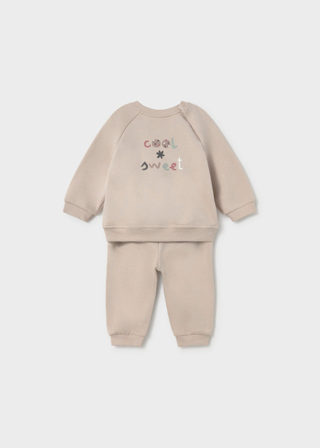 Retro tuta neonato Mayoral con felpa e pantalone coordinato beige