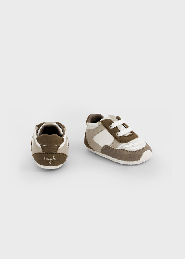 Scarpine sportive Mayoral Almond per neonato