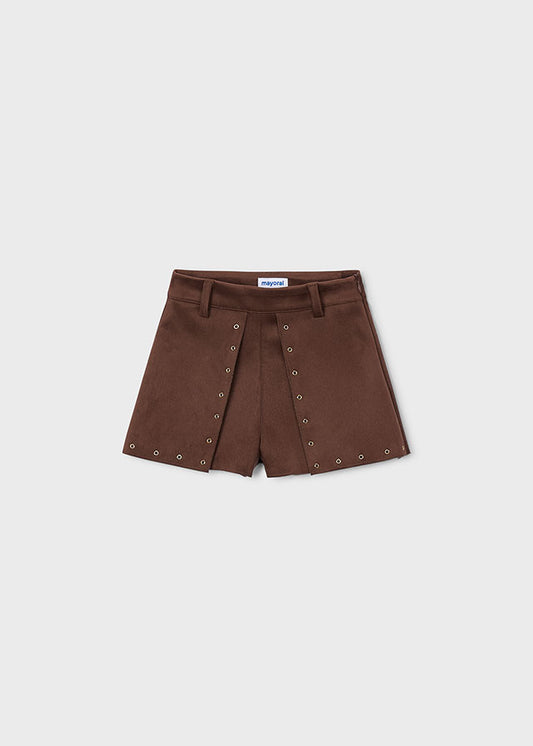Shorts bambina Mayoral marroni effetto suede con borchiette decorative