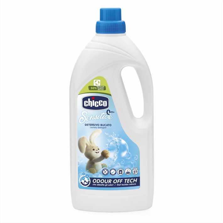 Chicco Detersivo Bucato Sensitive 1,5 L, detergente delicato per il bucato di neonati e bambini, ideale per pelli sensibili e adatto al lavaggio a mano e in lavatrice.