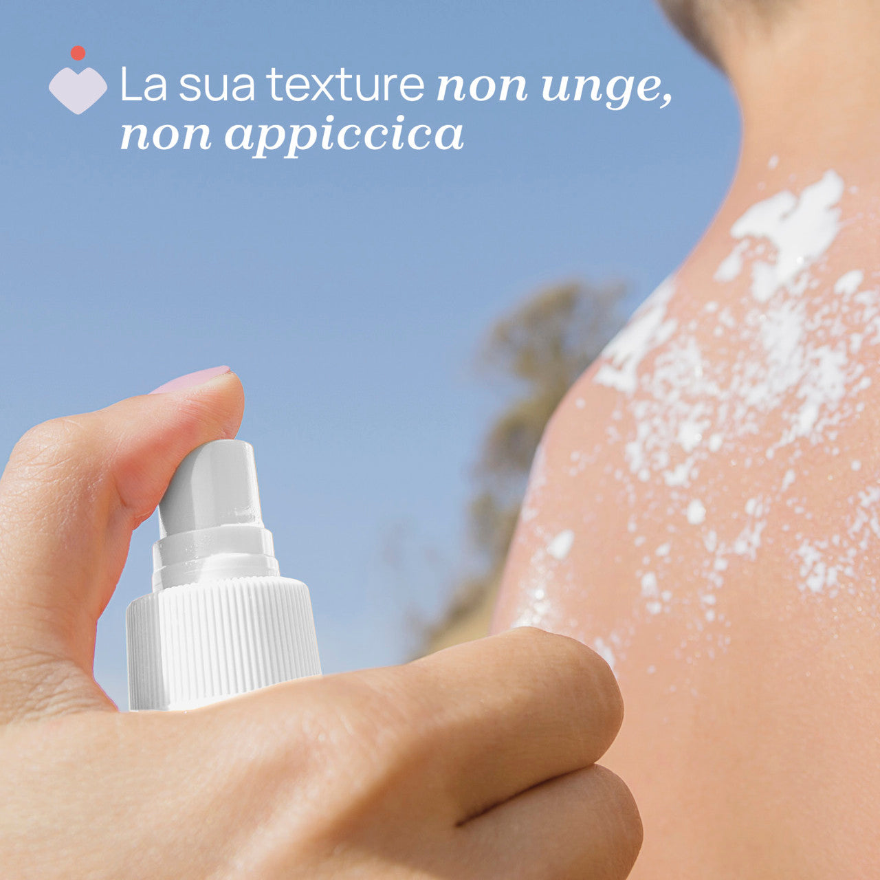 Chicco Latte Solare Spray SPF 50+ 150 ml con protezione molto alta UVA, UVB e infrarossi, ideale per la pelle delicata di neonati e bambini.