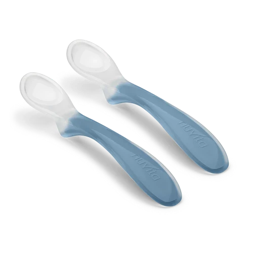 Nuvita 2 Cucchiai in Silicone Powder Blu  – Delicati per Gengive