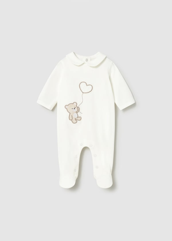 Tutina unisex Neonato con Orsetto e Cuore – Dolcezza per i Primi Giorni